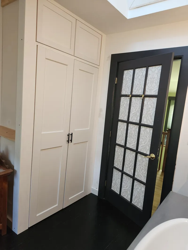 Built-in closet and glass panel door